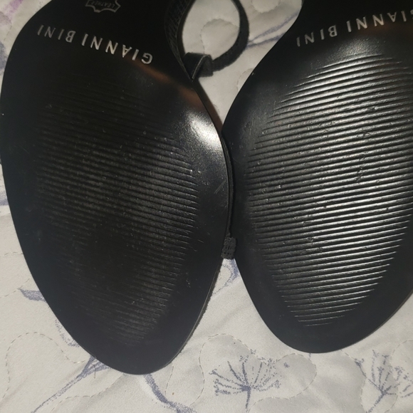 Gianni Bini black heels - Picture 4 of 6